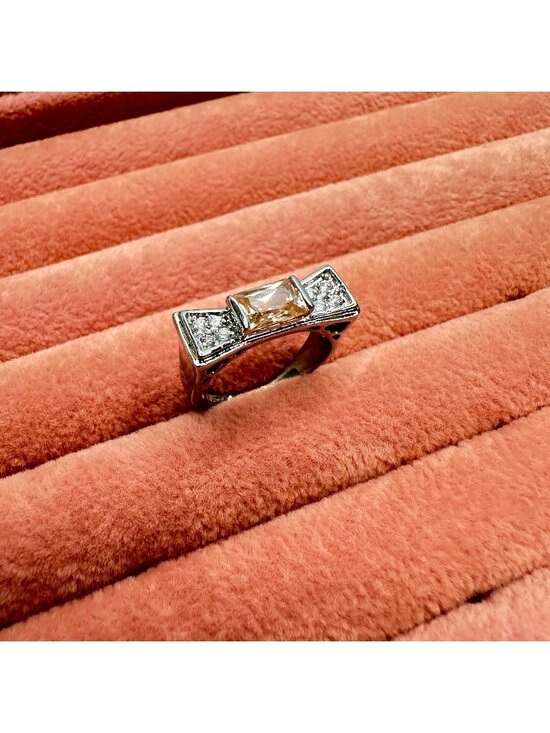 Estate Jewelry - Bow-Style Champagne & Clear Cubic Zirconia Silver-Tone Ring Size 7